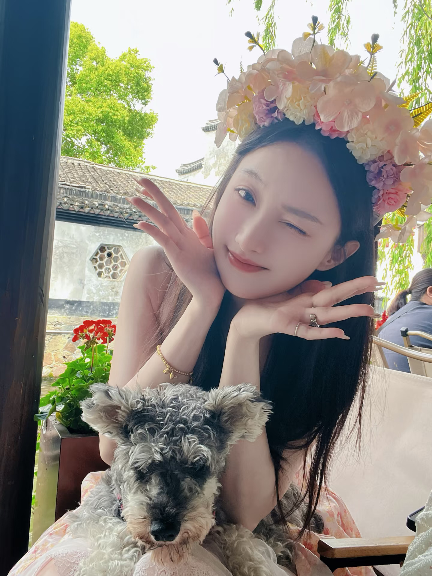 簪花也算带上了