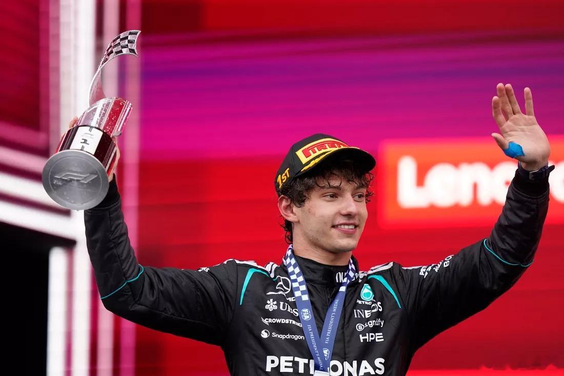 名车志Sport 【F1加拿大站：拉塞尔退赛送礼，安东内利四连冠领跑积分榜】20