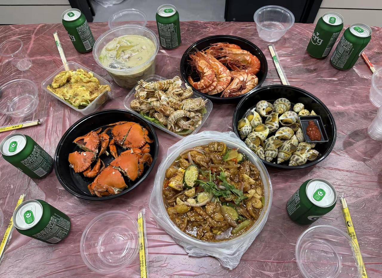 浅酌一杯.万事皆顺🍾𓏽