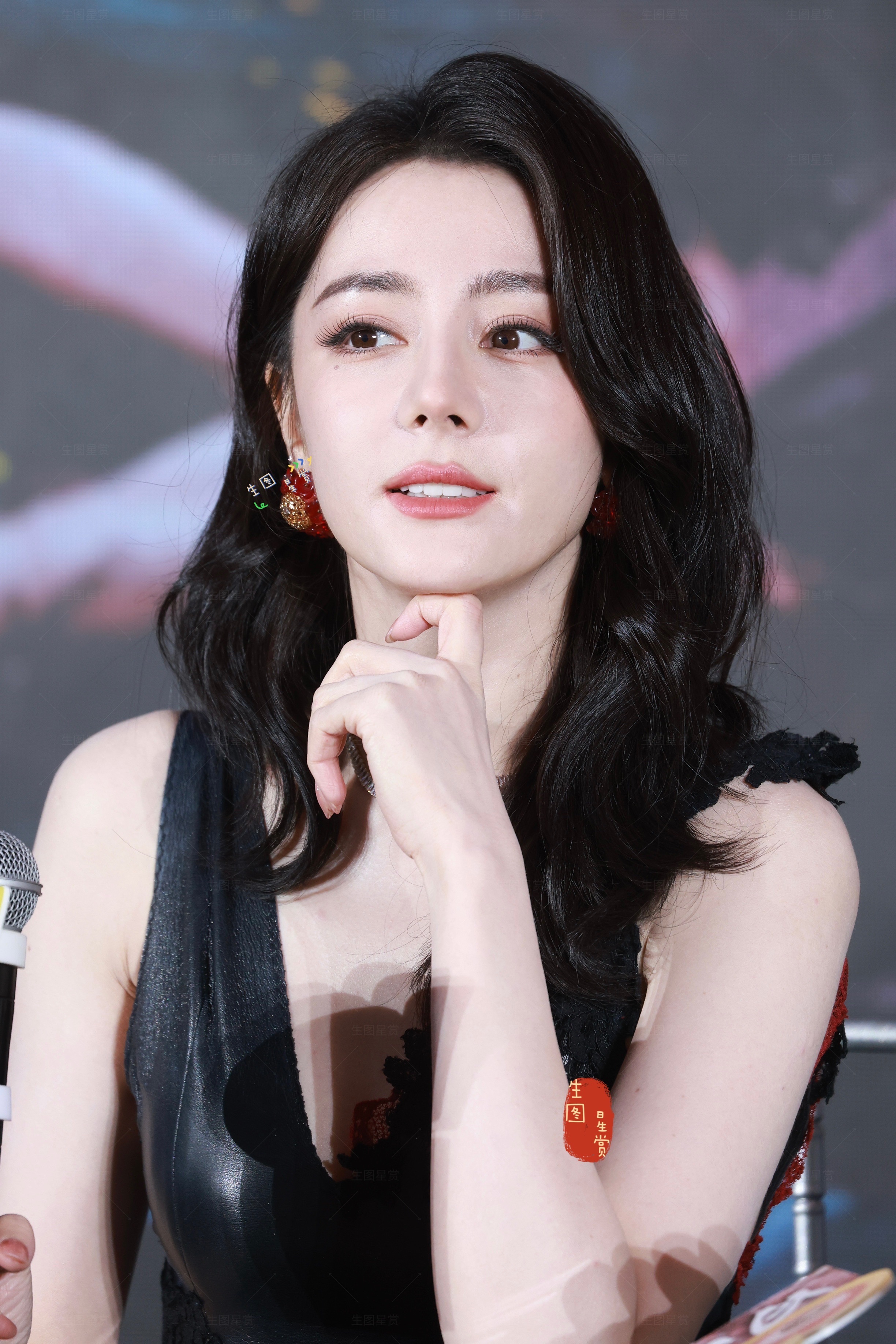 如此美萌的热巴，太嗑了💋迪丽热巴白日提灯追剧团第二组生图迪丽热巴恶女演技