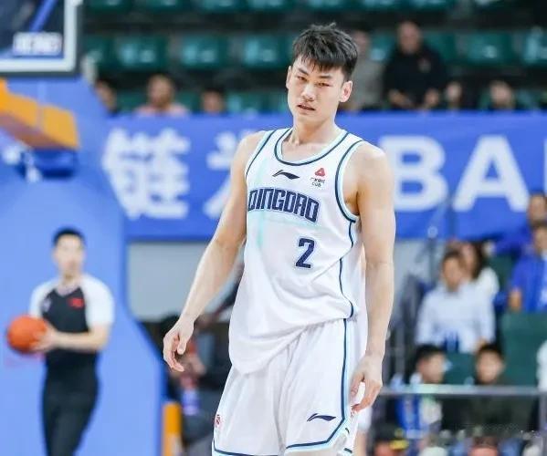 青岛男篮球员王睿泽当选CBA第五周周最佳球员。
在CBA的第五周，青岛男篮进行了