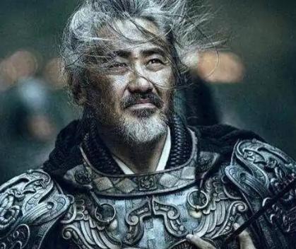 公元421年秋夜，刘裕派副将杀司马德文，司马德求饶说：“我已没有威胁。”副将反问