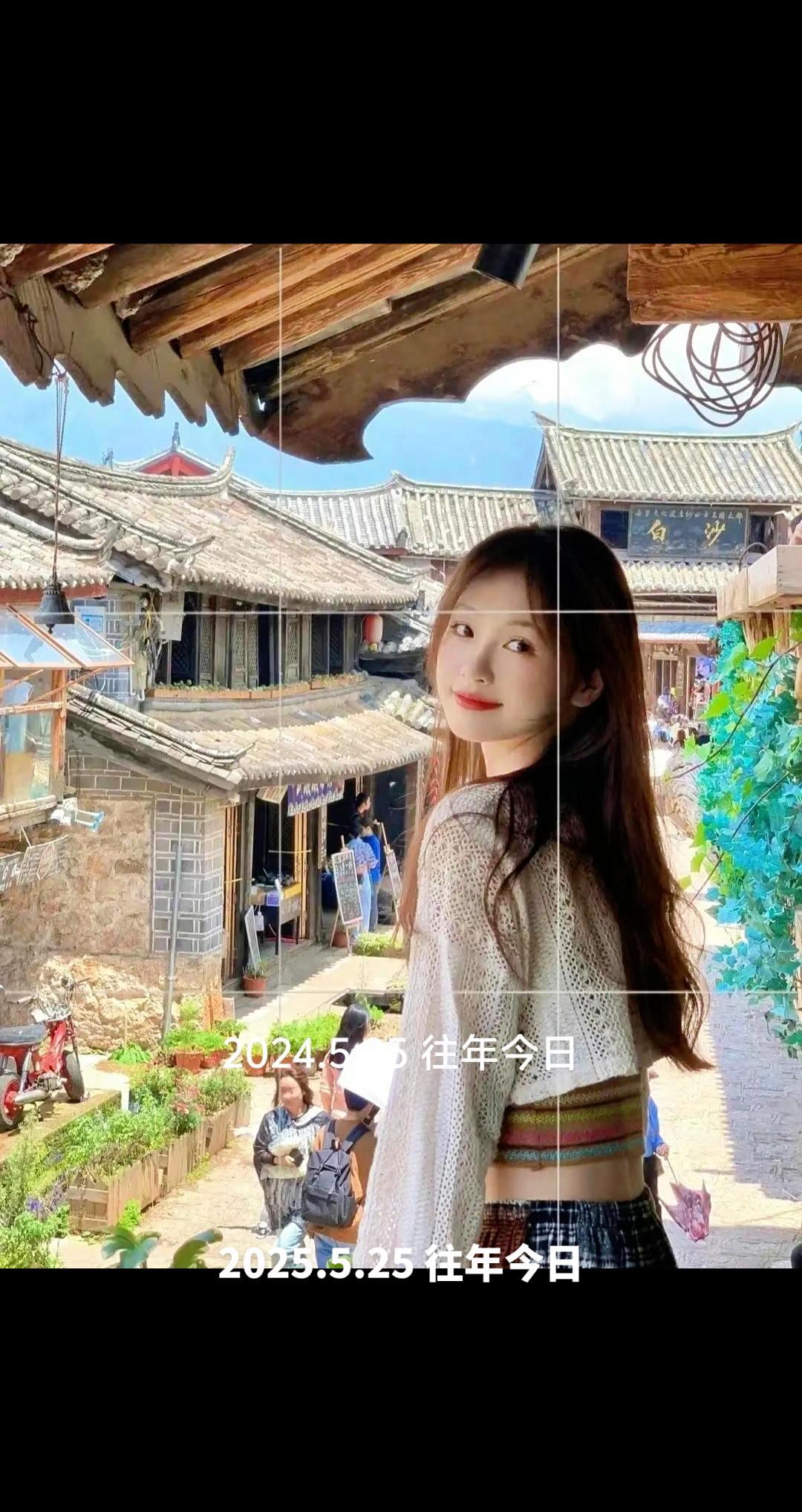 古城拾忆 不必追赶时间在有风的古镇 古村落的夏天藏在镜头里 收集古城里的烟火气