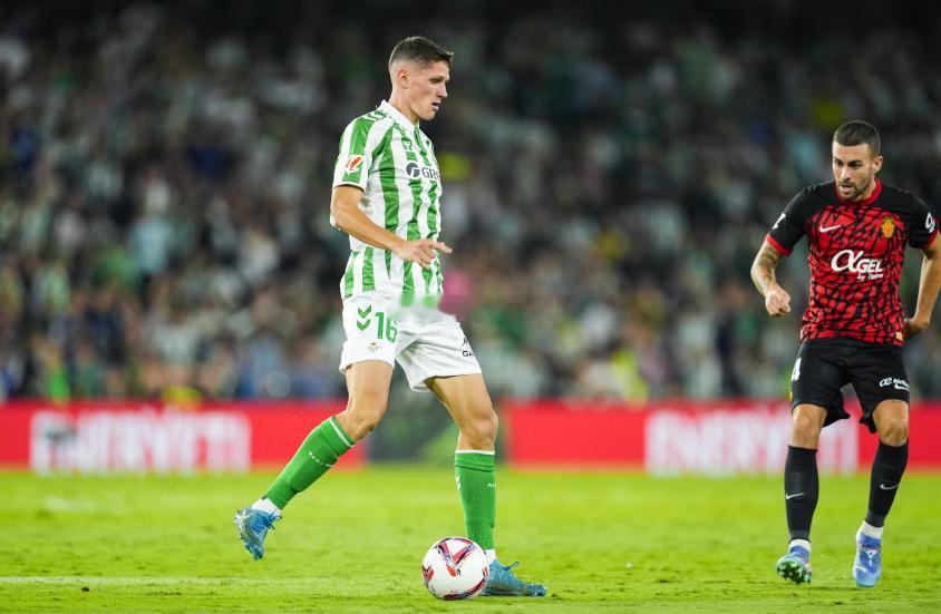 据记者Rudy Galetti报道称，富勒姆问价贝蒂斯球员阿尔蒂米拉。该记者写道