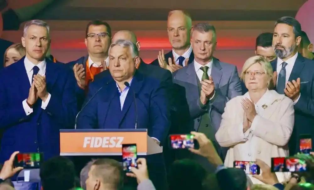 当地时间4月12日，毛焦尔击败欧尔班，正式当选匈牙利新任总理，欧尔班黯然承认败选