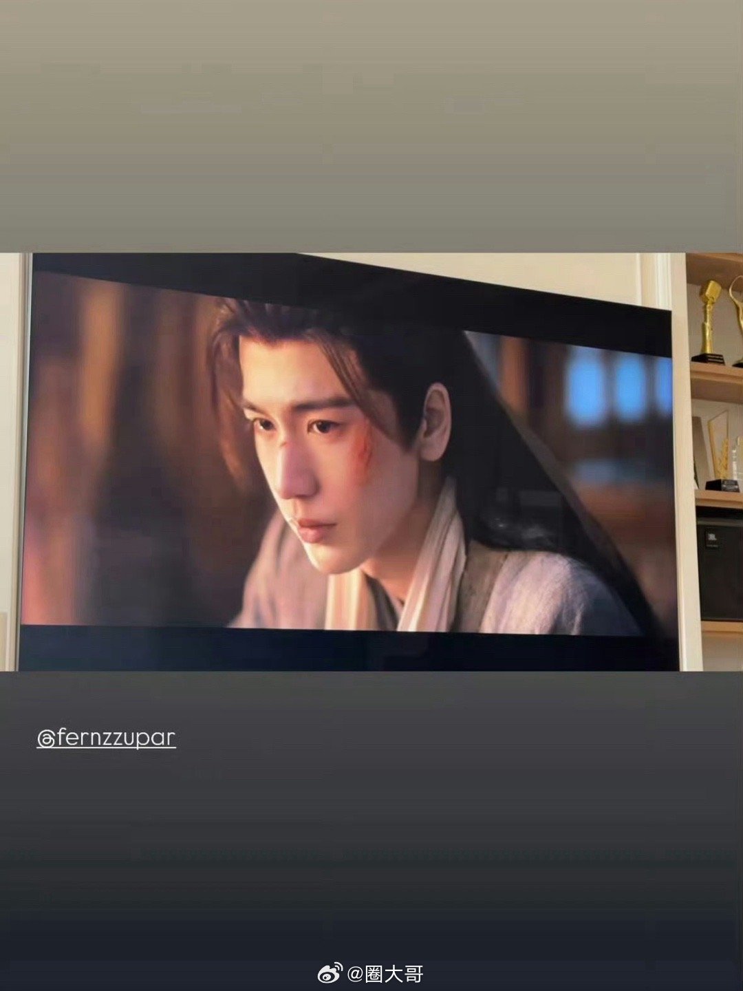 泰星小水也在看逐玉哇哇哇哇，泰星小水也在看《逐玉》啊，就是说张凌赫的人气也太绝了