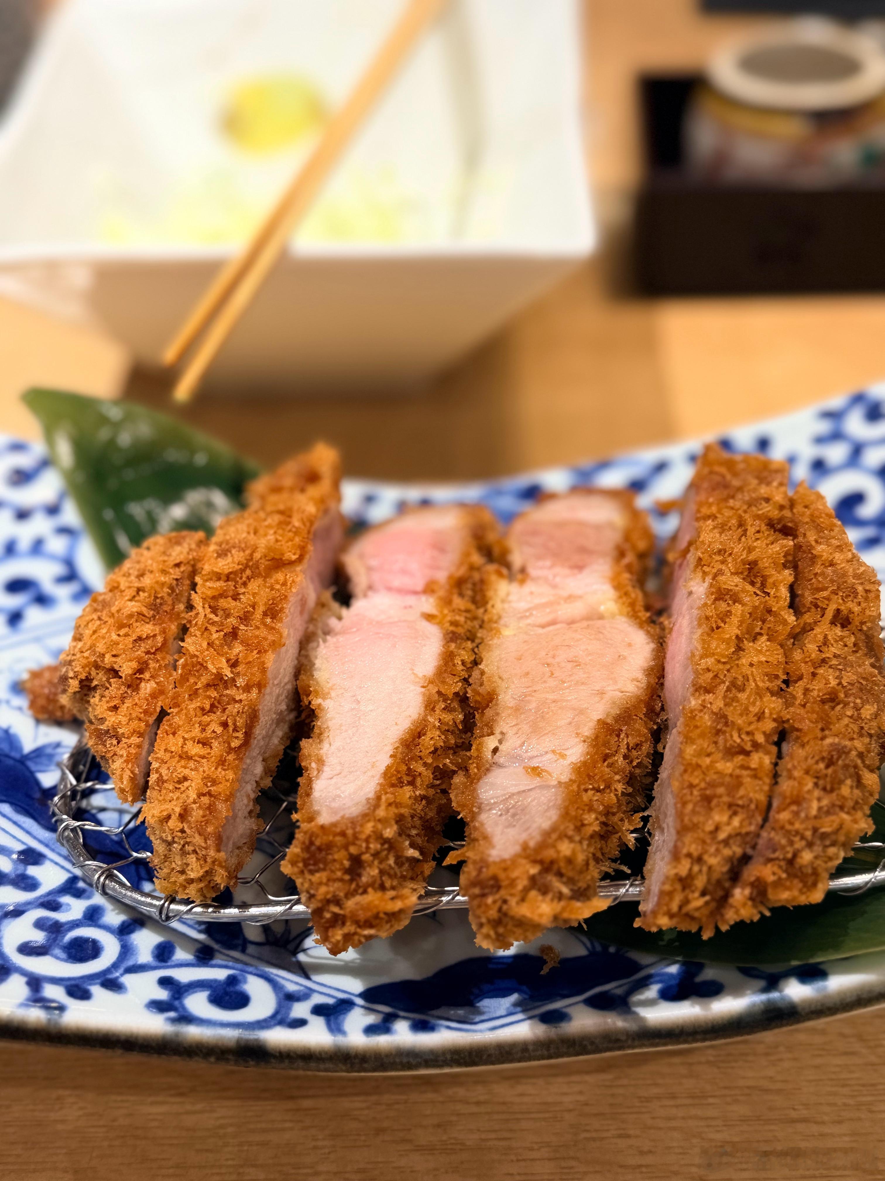 吃炸猪排把肥肉全吐了然后配燕麦饭。到底是健康还是不健康？ 