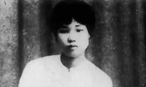泱泱华夏，礼孝相传，母爱无疆，家国同怀。如今通用的母亲节源自海外，缺少中华本土历