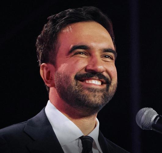 意味着网红执政时代来临了。
以后天天在电视台直播，不用怕网络延迟和封号了。
等岁