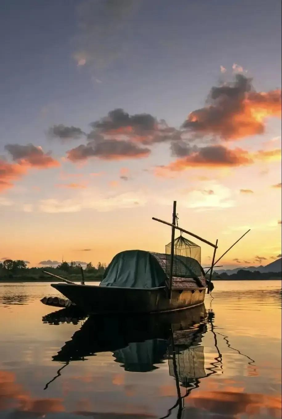 曾国藩被年轻人捧成情绪管理大师，一句“降熵”刷爆热搜。
我翻了翻家书，他原话是“