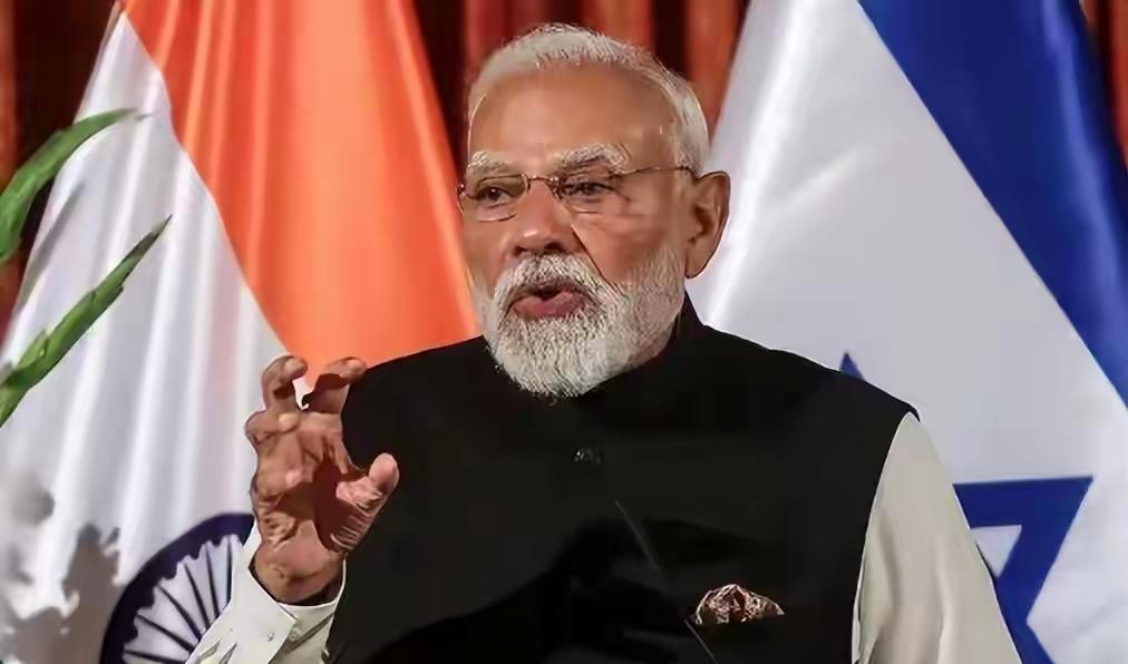 莫迪罕见发声，印度军民突然失控，美伊曝出新动作