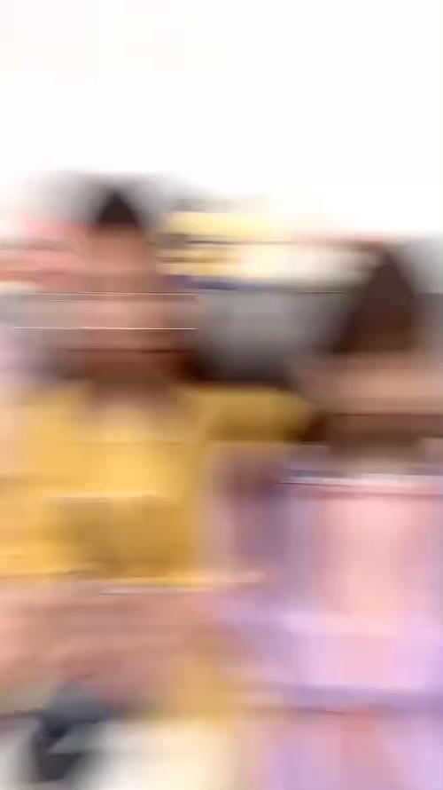 吃第四口。