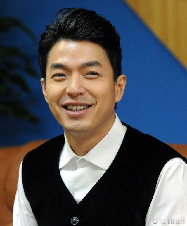 李威获刑1年10个月缓刑5年 据台媒，《放羊的星星》演员李威卷入的精舍杀人案宣判
