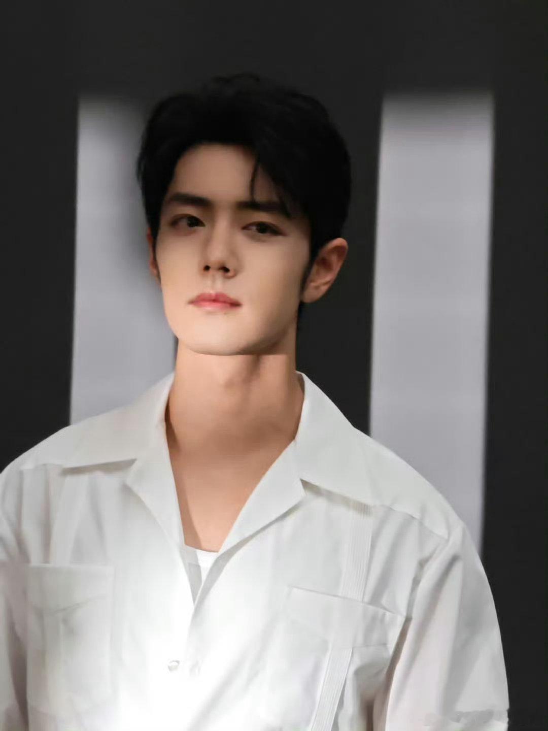 肖战得闲谨制主题曲MV瞬间肖战得闲谨制主题曲MV十八宫格得闲谨制十八宫格每一张都