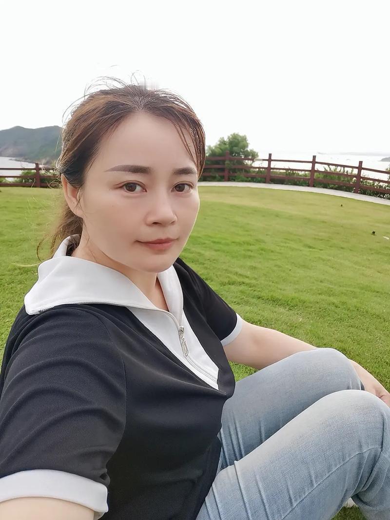 成年人，必须有的城府：
1、第一： 家里来了亲戚，带他们去外面吃饭，别自己在家做