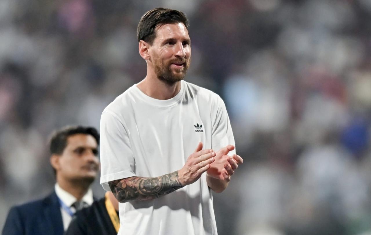 太解气！巴萨传奇斯托伊奇科夫当众怒怼蹭梅西热度的跳梁小丑：他私下朋友极少，那些人