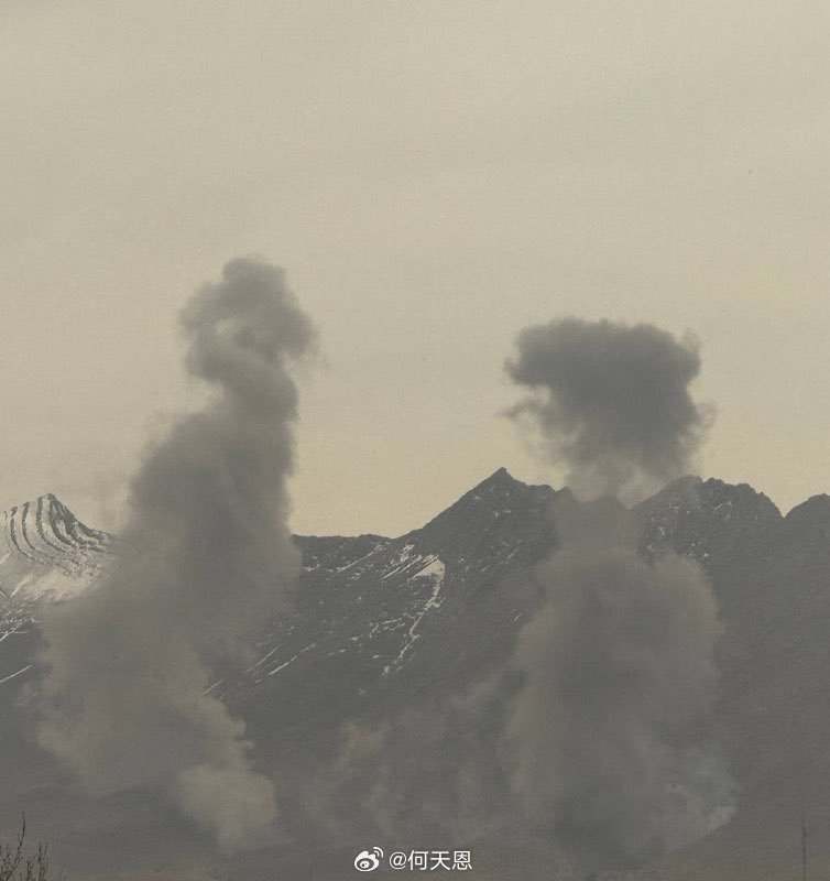 刚刚，伊朗霍梅宁省马克扎伊省：一处疑似导弹储存及发射设施遭到美以联军袭击。以色列