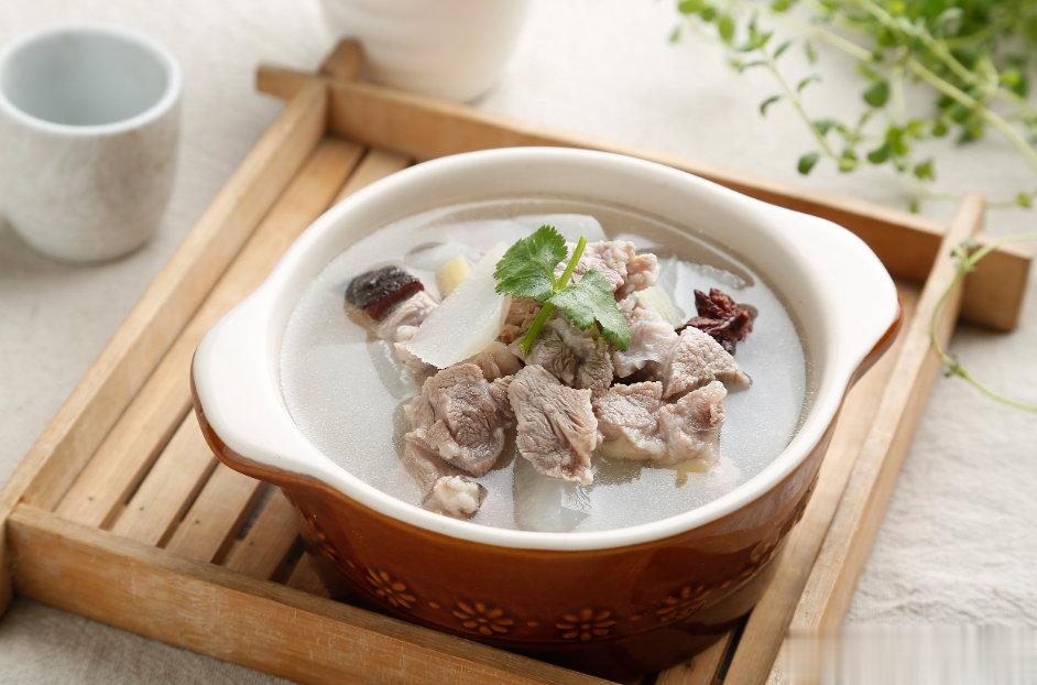 #中医话养生[超话]#天寒怕冷——山药羊肉粥羊肉300克、山药300克（鲜品，切