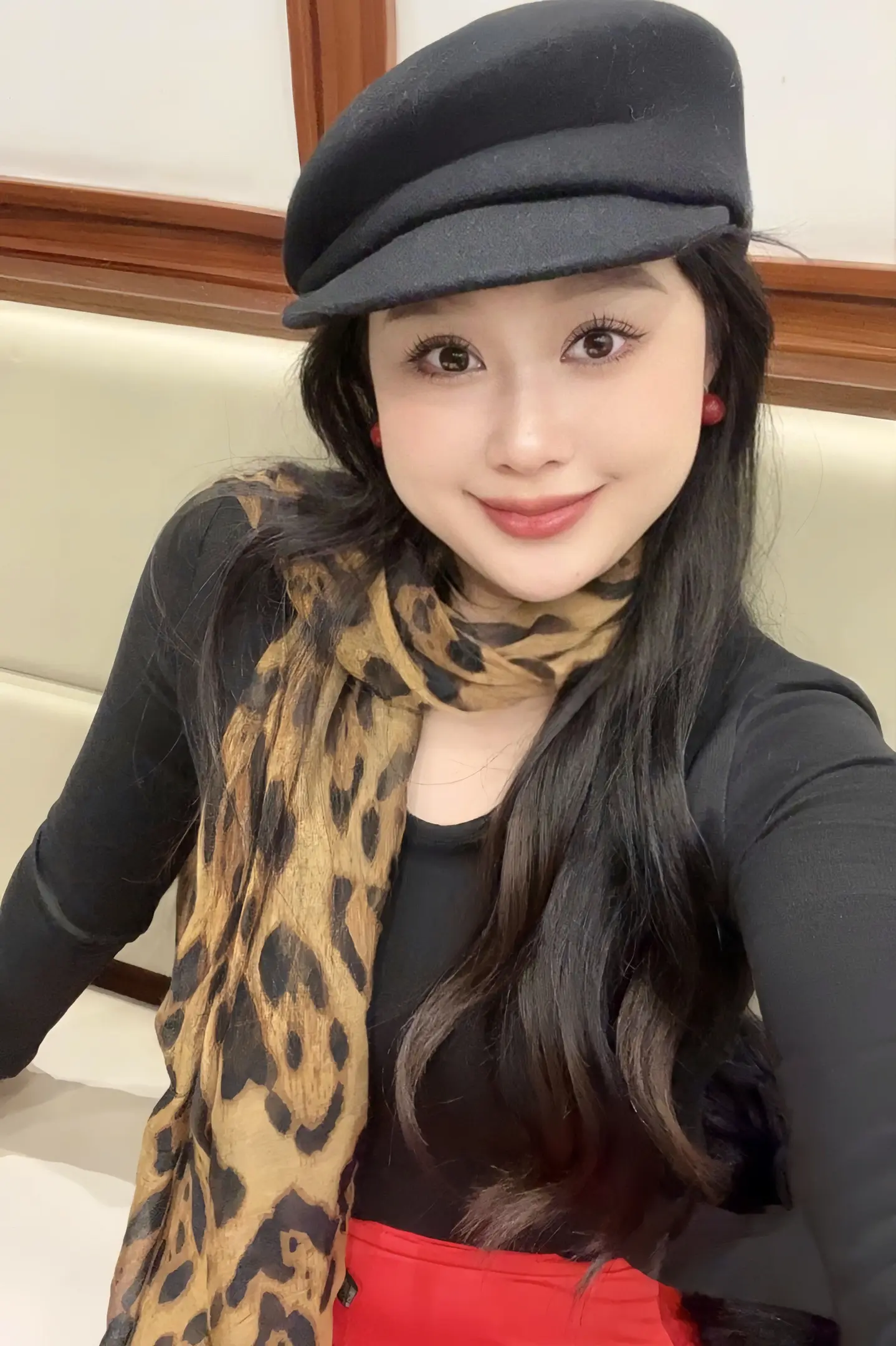 长相差了点 气质不能输。潮汕
