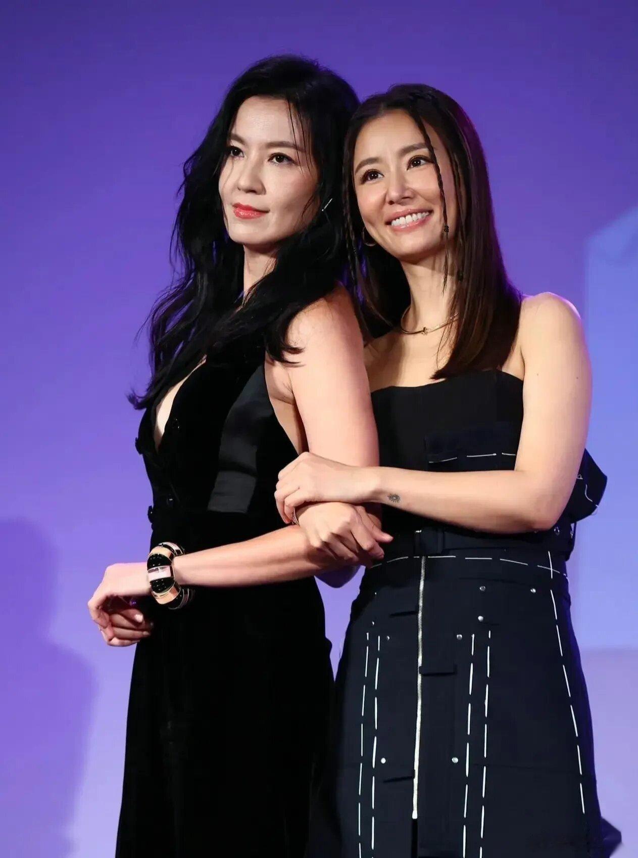 冷白皮，果然显年轻点 ​​​