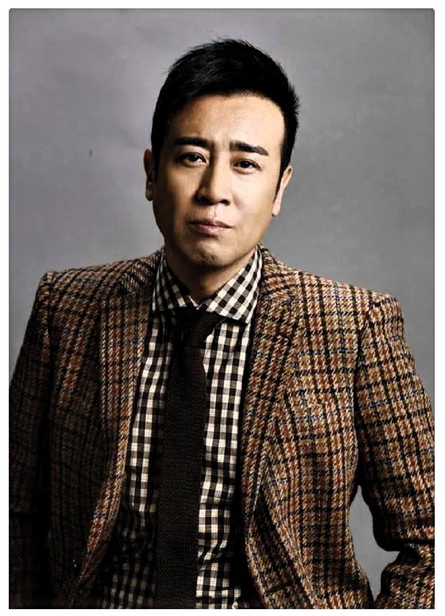 于和伟说， 我女儿今年17岁了，平常对我这个爸爸，别提多冷淡了。

连于和伟这样