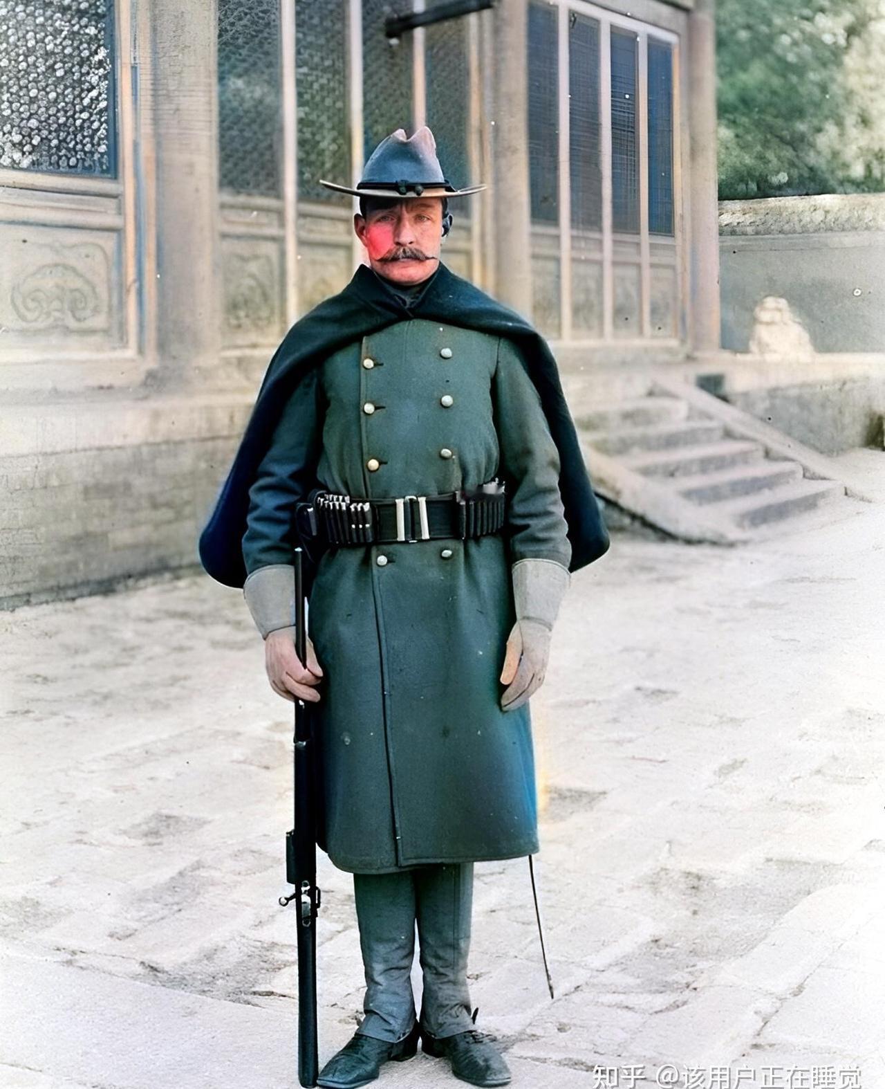 女博主穿太平天国服饰在故宫游玩，拍摄短视频的行为为什么被禁了？
女博主穿太平天国