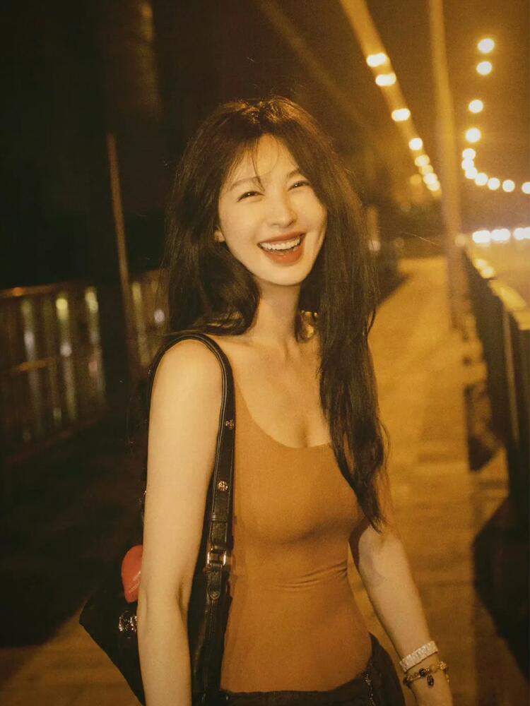 不知道这个时代还有人知道李菲儿吗，没想到有一天轮到我说时代的眼泪了…… 