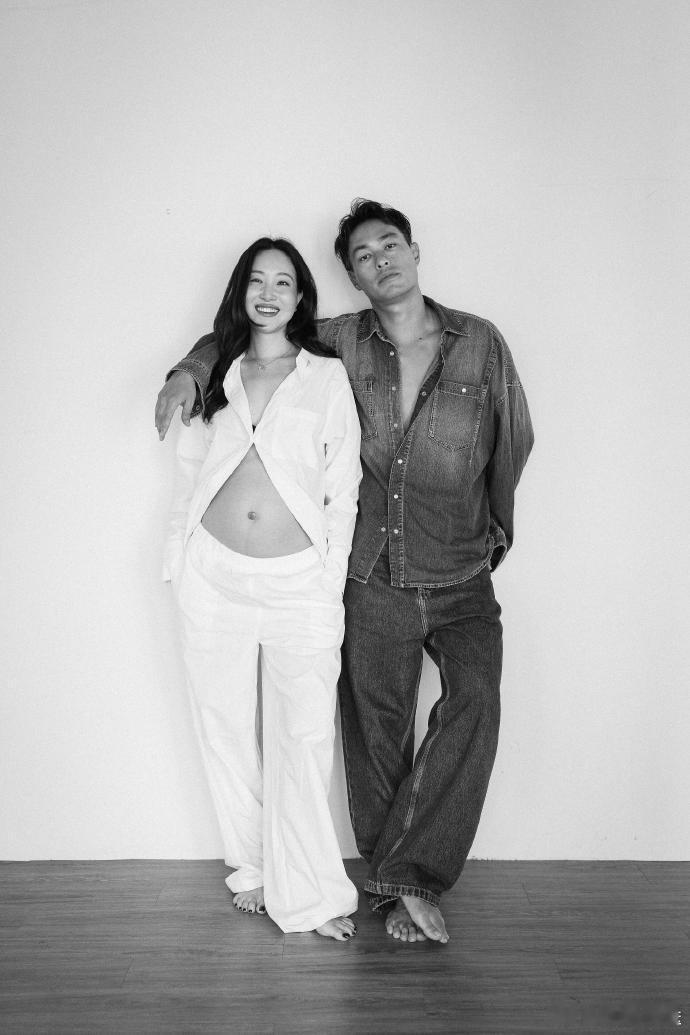 杨祐宁阿梅三胎写真 杨祐宁与阿梅拍了三胎写真，浓浓的幸福感~ ​​​