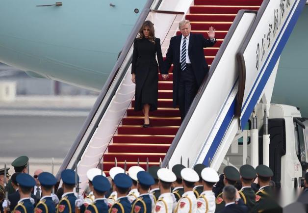 特朗普访华要泡汤？英媒：中方已严厉警告，若越过红线就别来。果然，特朗普并没有收起