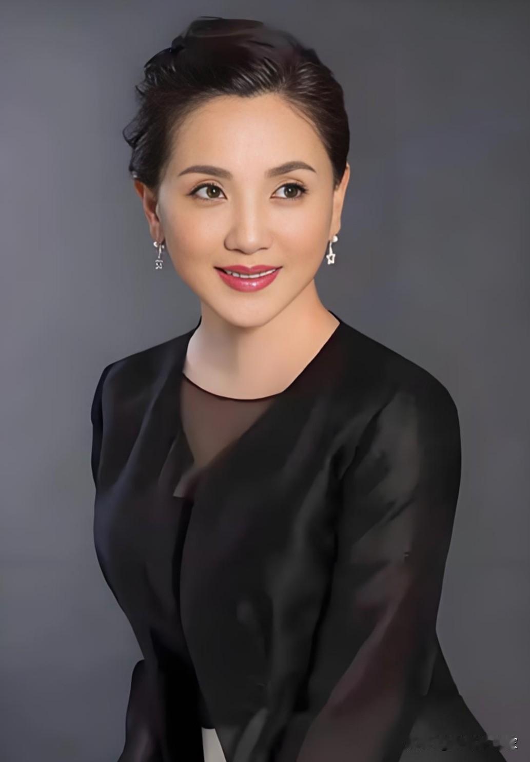 著名演员、越剧表演艺术家、国家一级演员，陶慧敏1966年4月16日出生于浙江省温