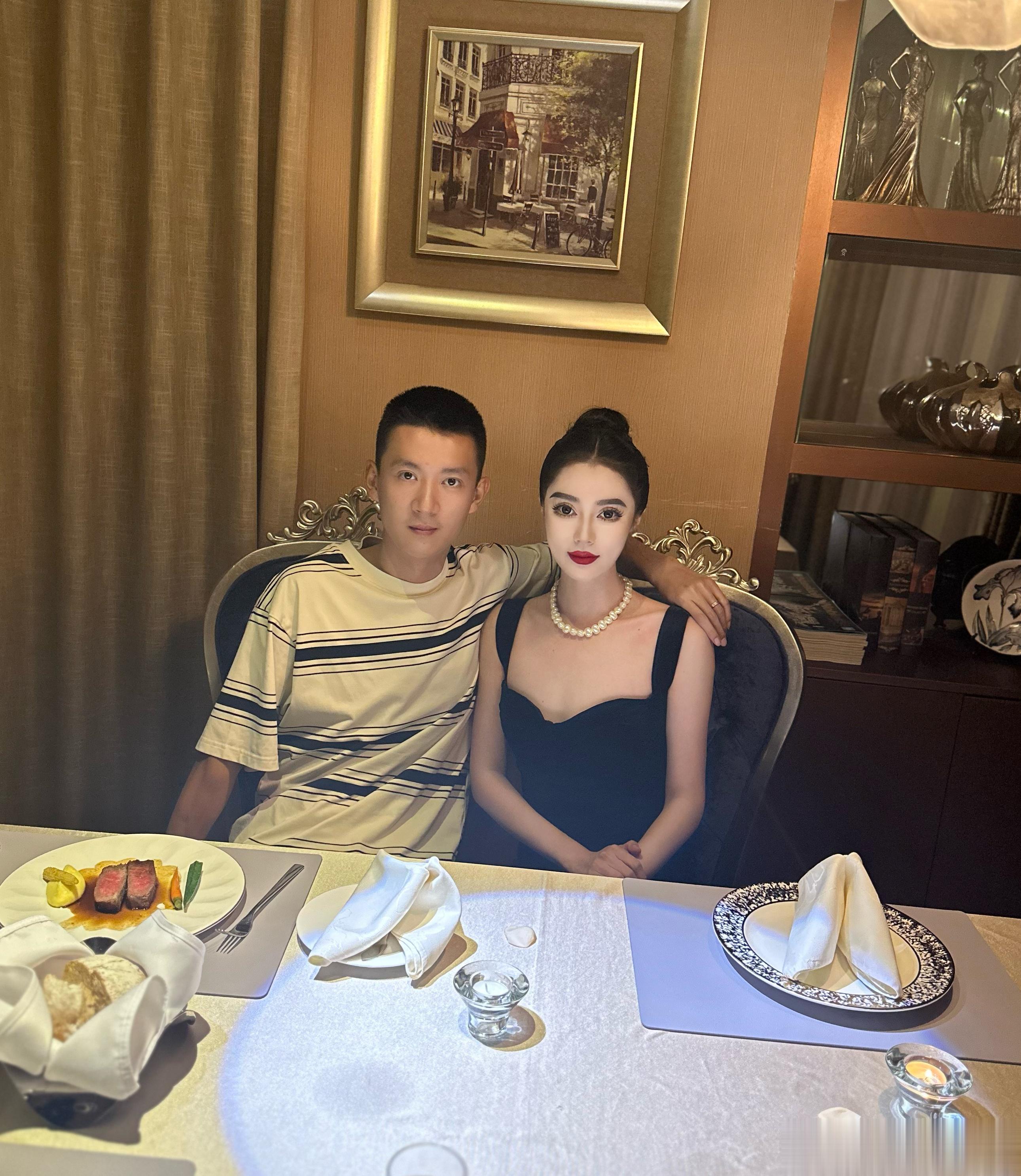 哇塞，我们都结婚6周年了～以后的日子肯定是六六大顺，蒸蒸日上，越过越棒👍🏻咯