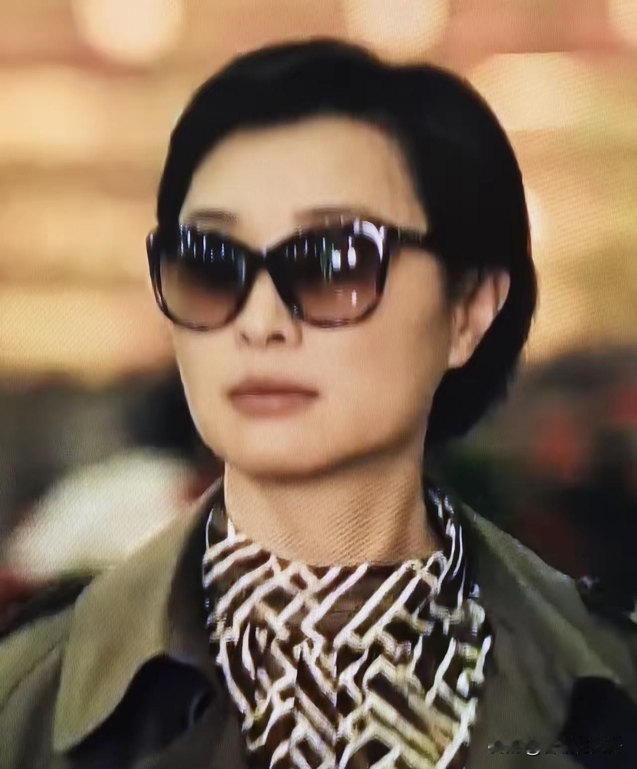 吴越在《交锋》里塑造的这个人物，是否该拿个最佳女配角奖？
       蒋在珍（
