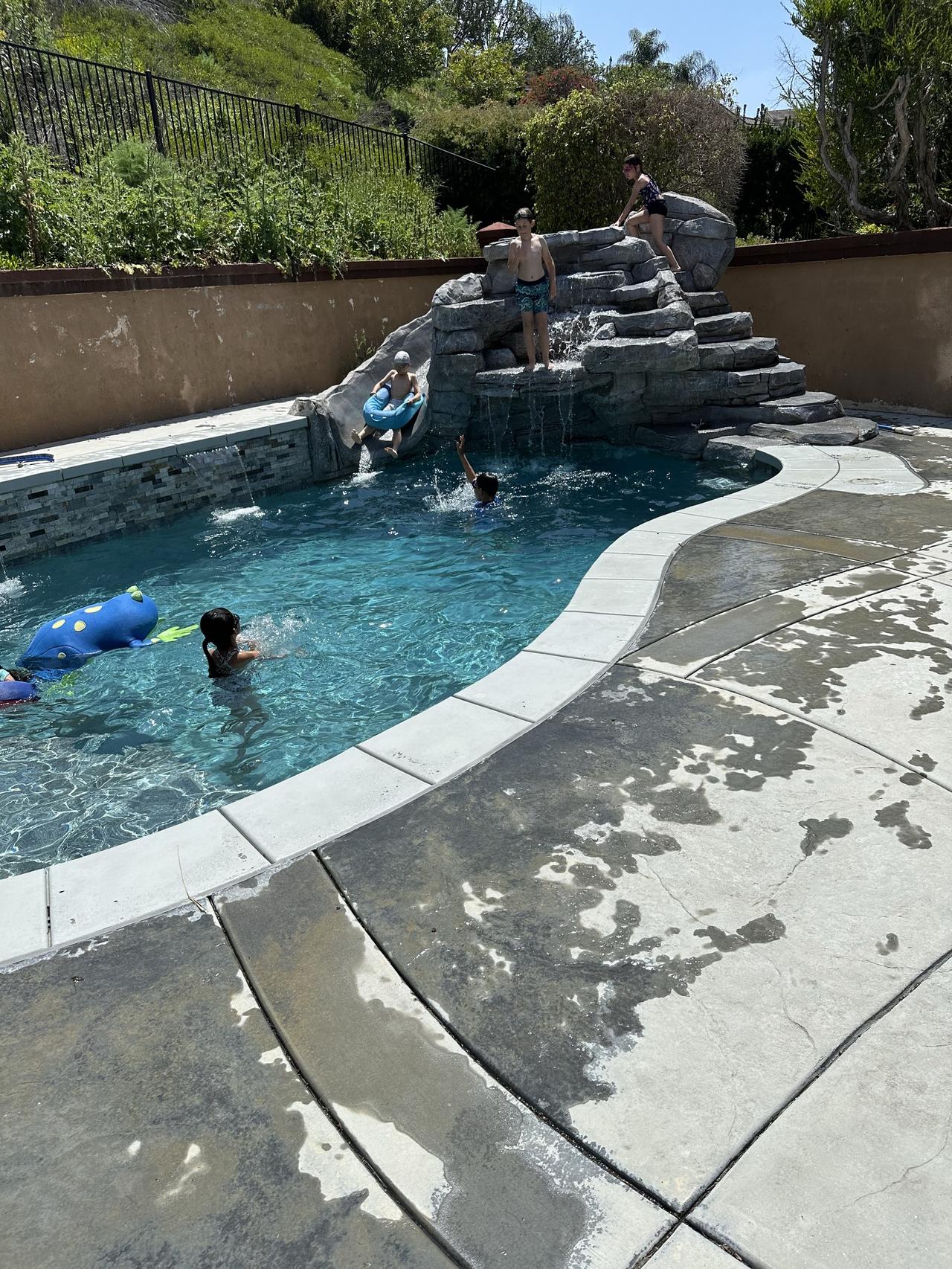 我们到底需要“融入”什么？评论区总有几个三无阶级的“精神导师”，讽刺我们这些在美