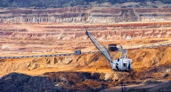 最近全球稀土圈彻底炸锅，120吨中国稀土被印度企业“瞒天过海”非法转卖给美国军工