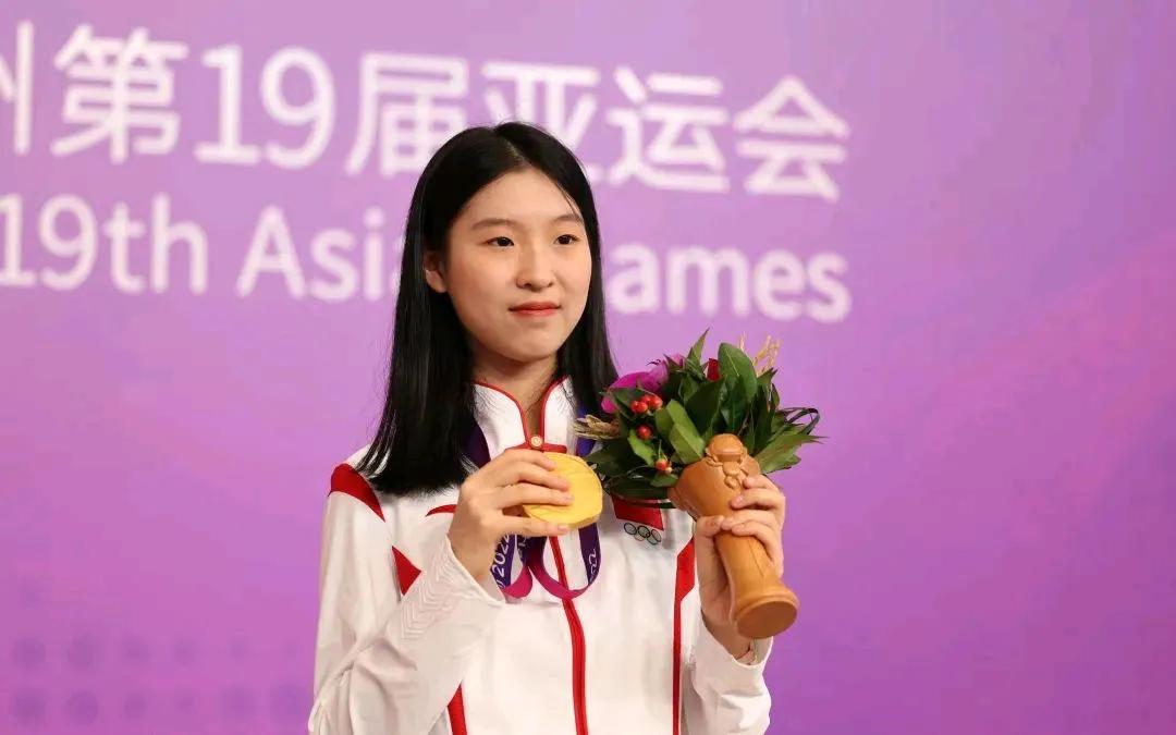 美女新秀  
棋枰对垒  
亚运双杀
延续恩怨

中韩年青一代的棋手的对抗已拉开