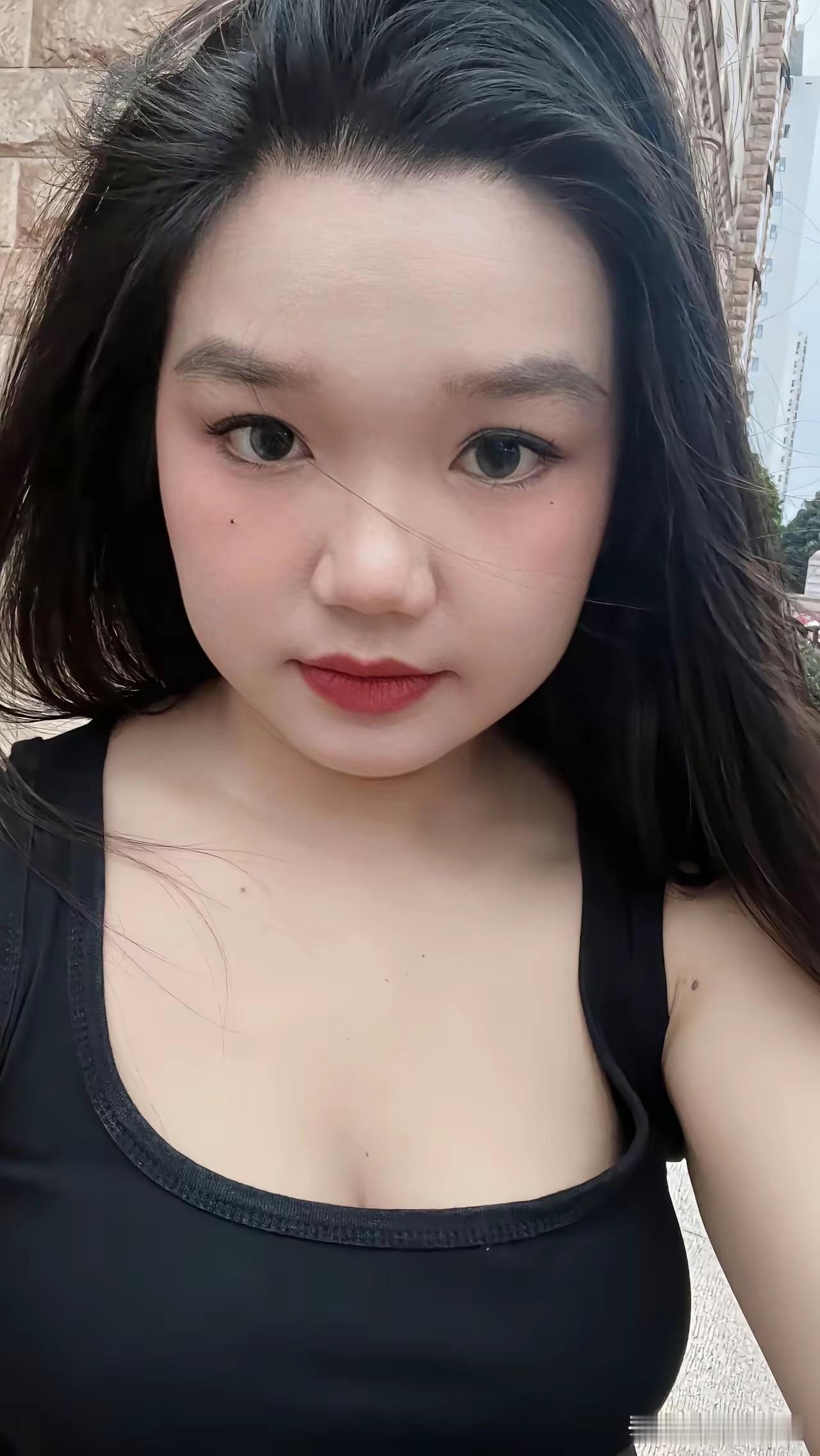 我和你媳妇比，谁更美？
我也谈嫂子 我也挺想结婚 爱你我我比会你 我比爱情更爱你