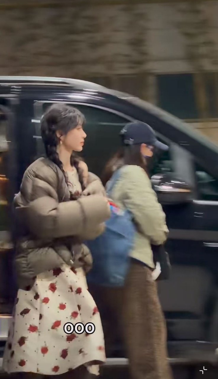 田曦薇逐玉追剧团上班 田曦薇逐玉追剧团路透 田曦薇逐玉追剧团上班啦 