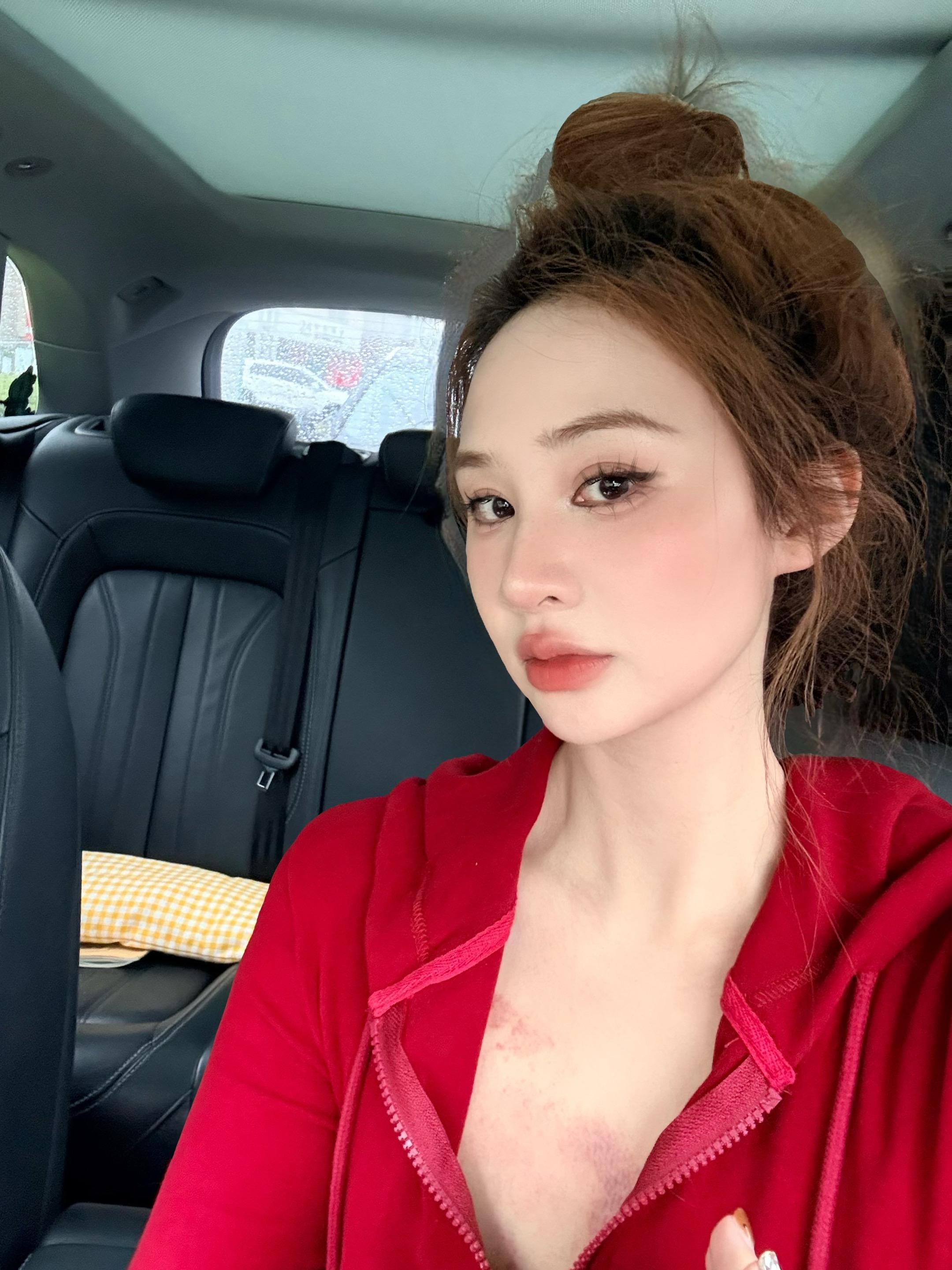 美丽女人上线。