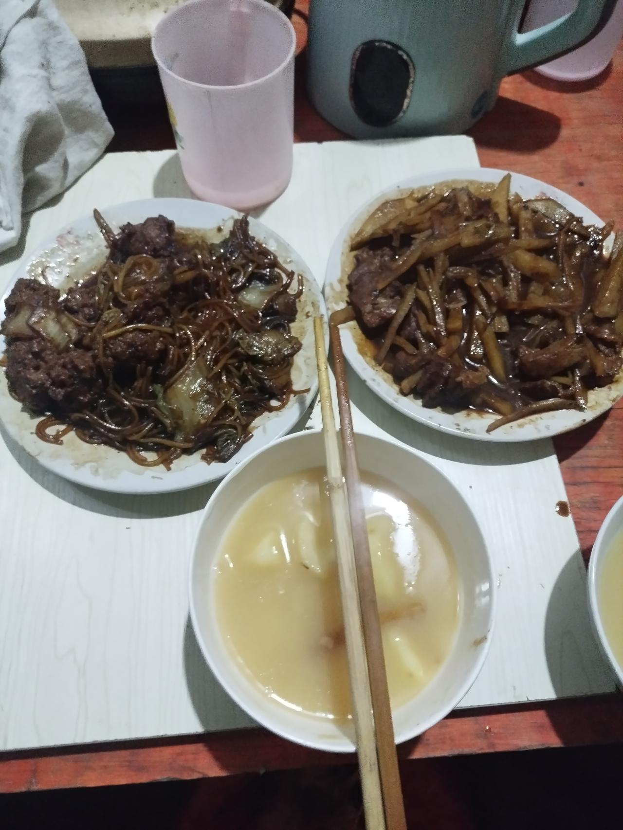 儿子说，妈妈，你啥时候能把菜做成我奶奶这样就好吃，他觉得奶奶做的菜特别合他胃口。