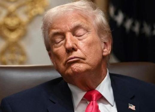 这次谁来背锅？
昨晚美国佬公布的11月份就业数据，新增就业岗位6.4万（未下修）