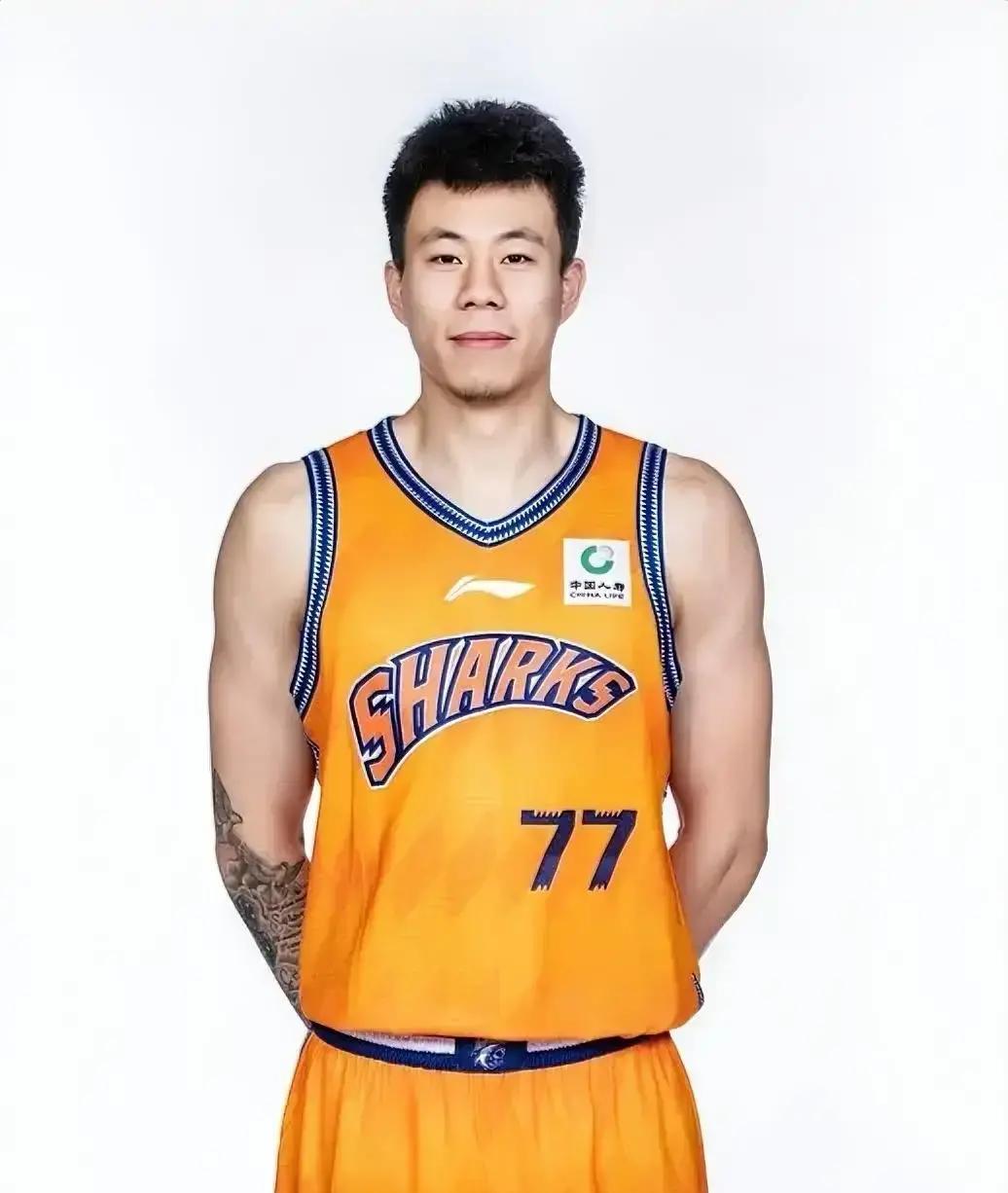 上海赢了吉林，比分不稀奇，稀奇的是人。
 
张镇麟火线注册，板凳起步，12投3中