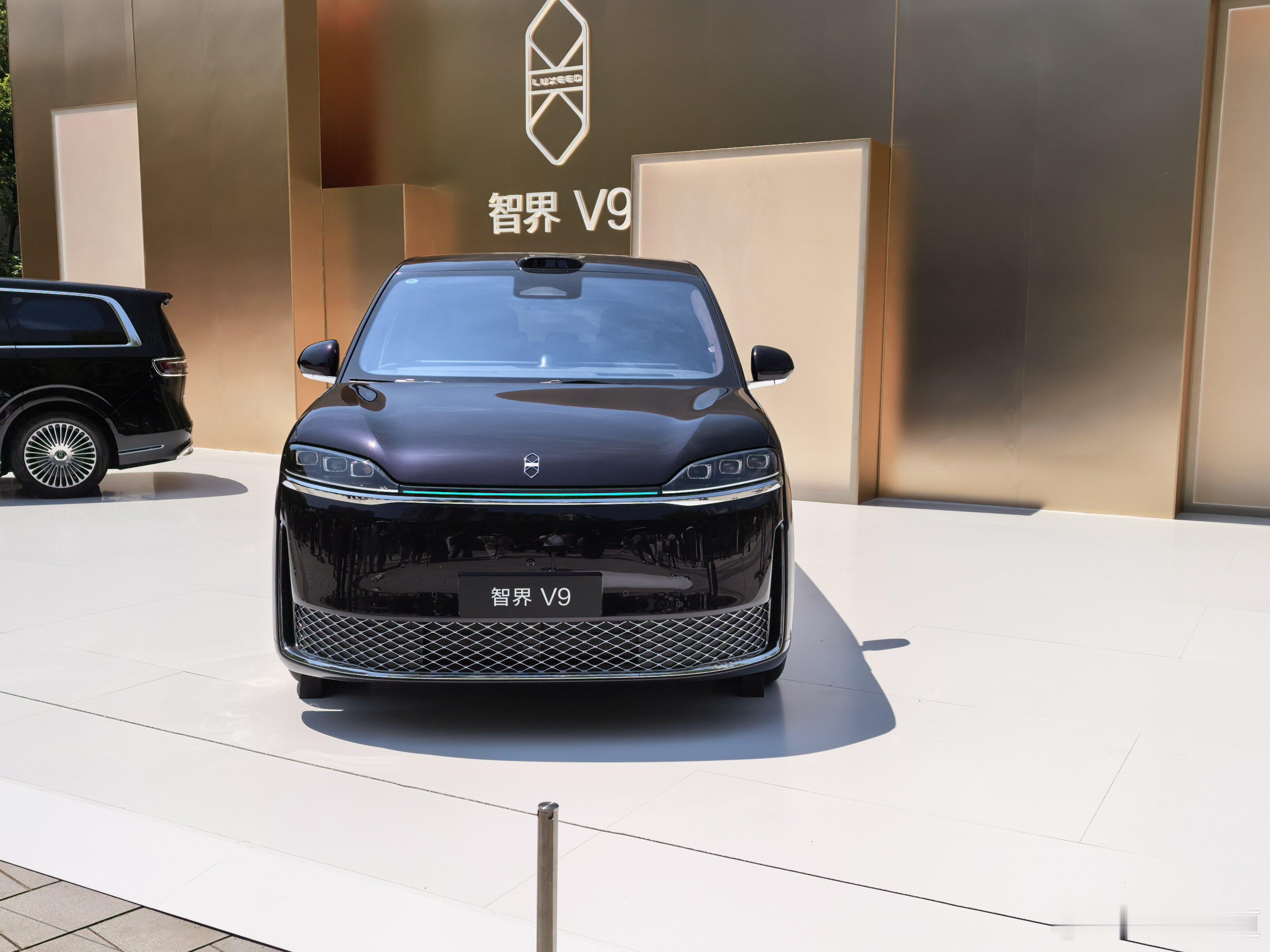 懂车之道讯 智界V9 正式上市发布 Max/Max+/Ultra/Ultra+四