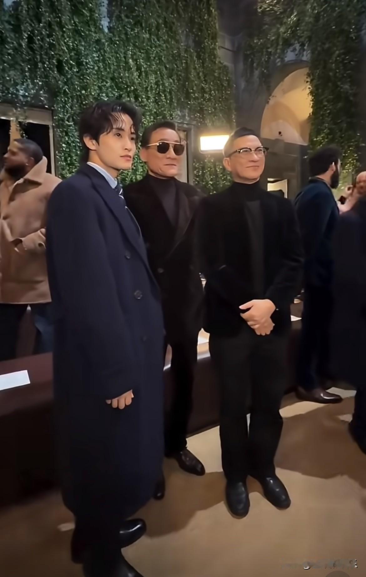 三组大佬图，张张不相上下！
论谁实力最强，当属第二张！
成龙，马龙和卜龙！含龙量