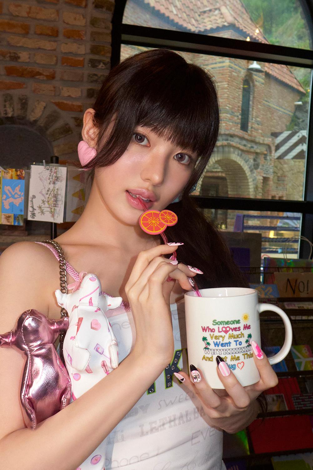 女生免税店开放中➫点击查看WhyKiiiKiii纪念品🏖️🌺 马克杯☕️ 