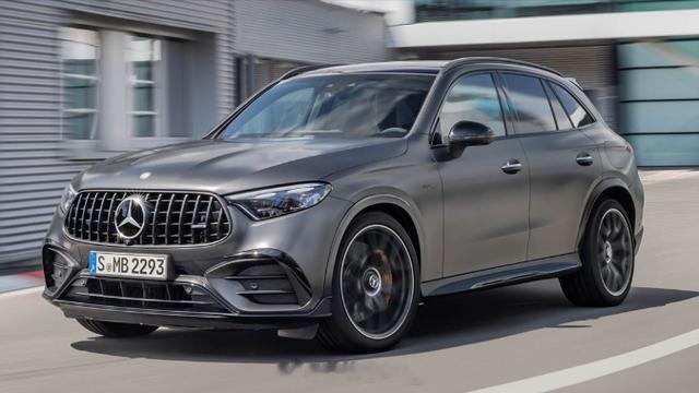 #汽车资讯# 【奔驰AMG GLC登场：2.0T引擎，680匹+ 1020Nm，