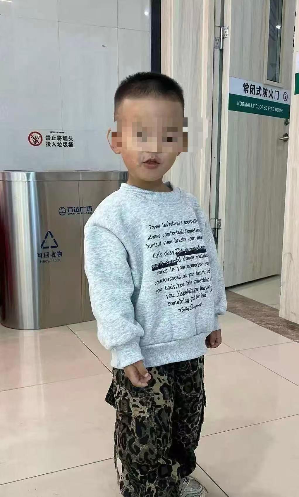 开封3岁男孩失联5天后找到了，在离他家50公里外的河道里，已经没有了生命迹象。公