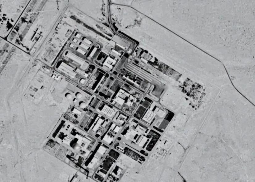 伊朗军事大佬直接放狠话：要是美国和以色列脑子里还想着搞“政权更迭”，妄图把伊朗现