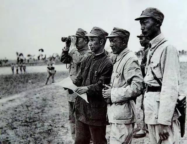 1948年，淮海战役激战正酣，仗打到激烈的时候，粟裕给中央发电报，请求发放给每个