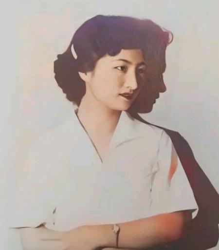 1978年，一伙人突然闯入一户农家，将张春莲带走，正当张春莲的丈夫一头雾水的时候
