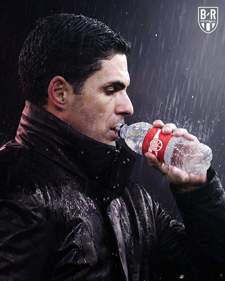 糟心的四月！足总杯出局后英超也遭遇了本季第四场失利，接下来没有犯错空间了，下轮客